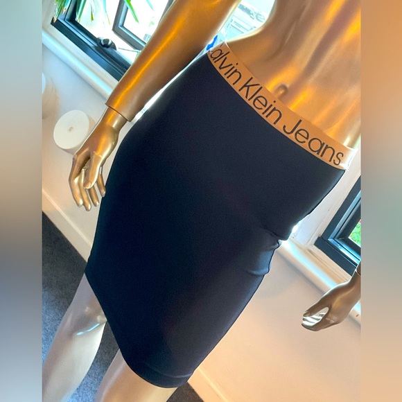 Calvin Klein Jeans Dresses & Skirts - Calvin Klein Jeans Black Pencil Skirt